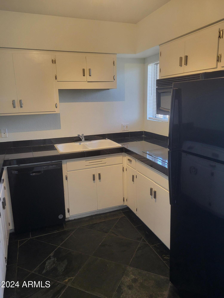 6501 N 17th Avenue - Photo 7