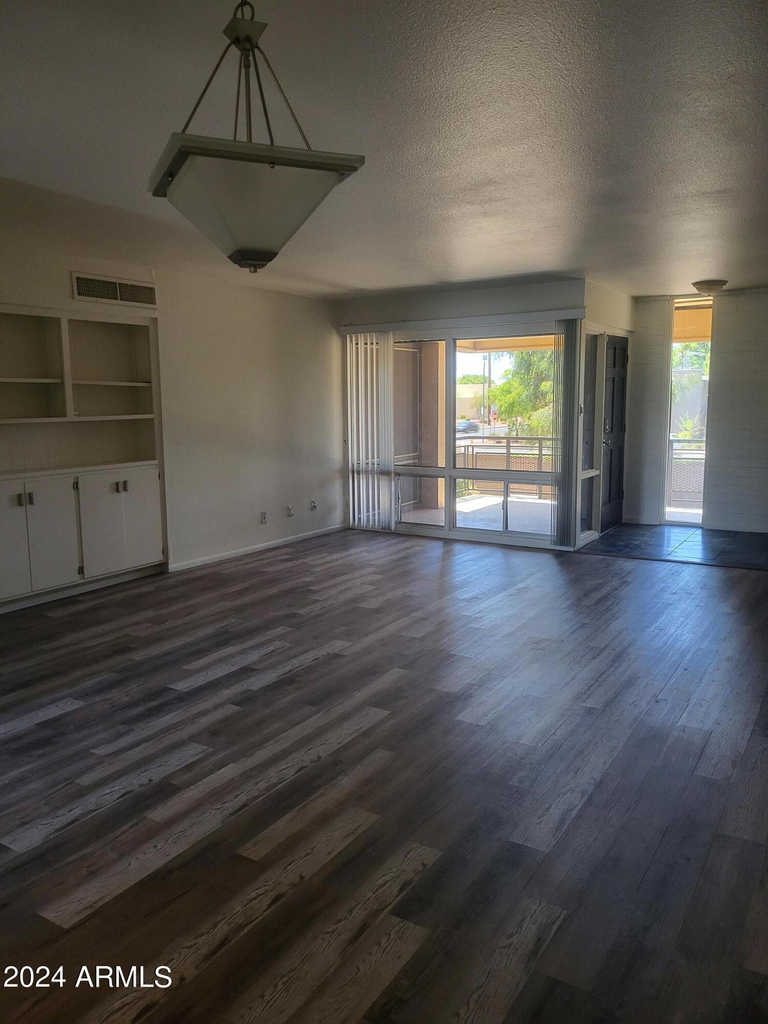 6501 N 17th Avenue - Photo 1