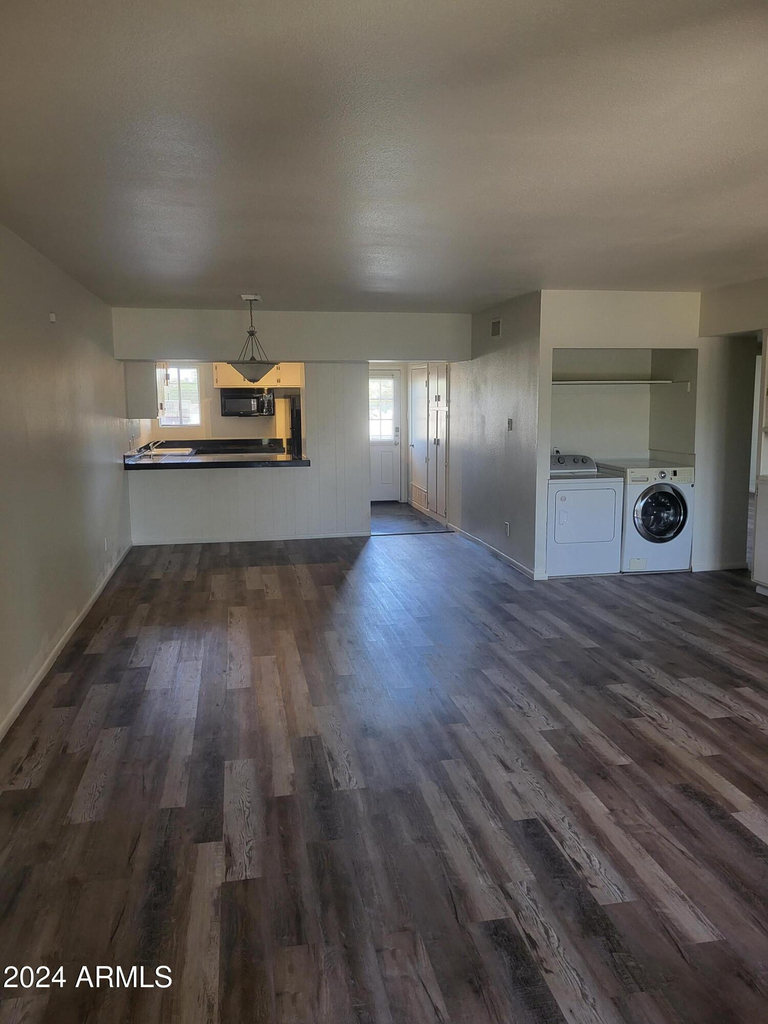 6501 N 17th Avenue - Photo 3