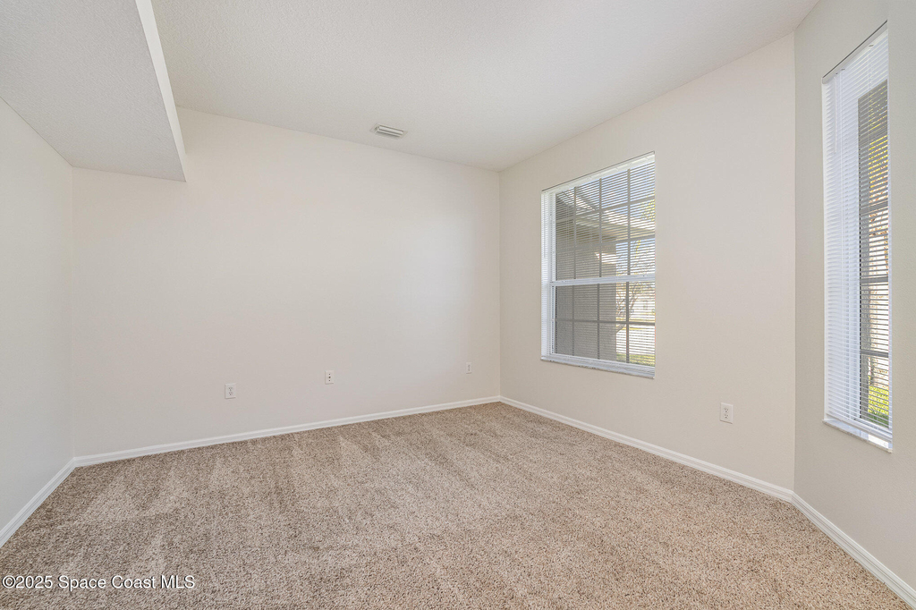 1198 Kenmore Street Nw - Photo 5