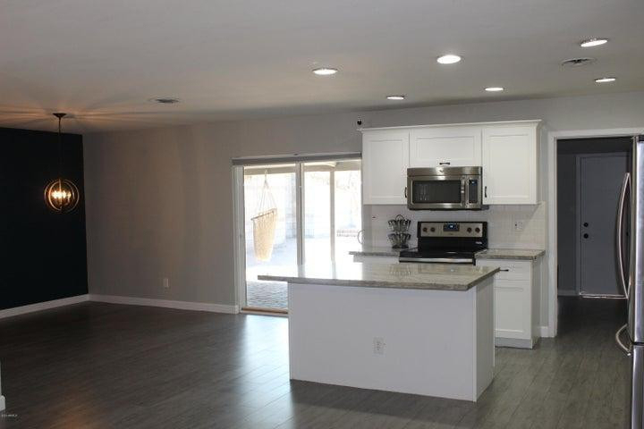 757 E Loyola Drive - Photo 5