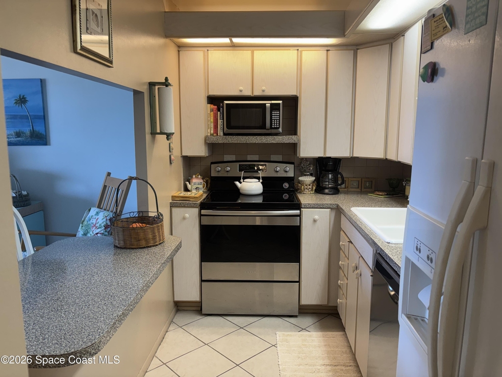 2020 N Atlantic Avenue - Photo 9