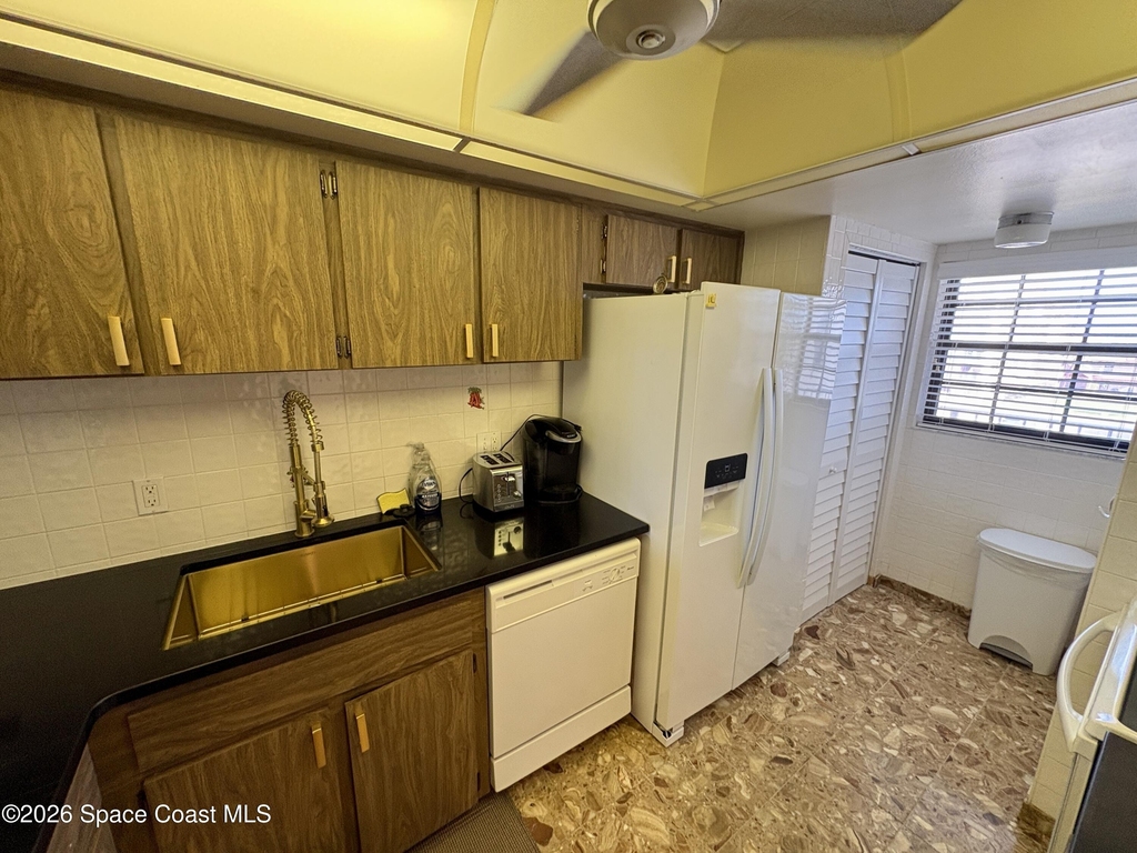 4100 Ocean Beach Boulevard - Photo 3