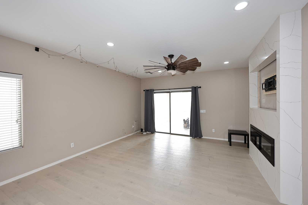 36950 W Mondragone Lane - Photo 17