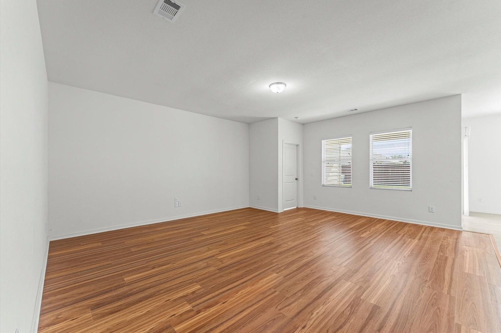 10132 Pappas Drive - Photo 4