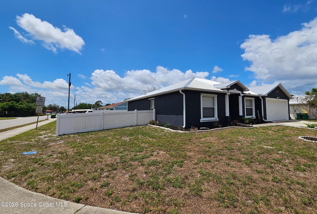 4855 Balfern Street - Photo 25
