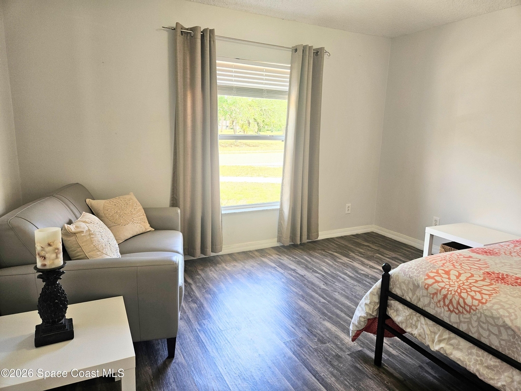 4855 Balfern Street - Photo 14