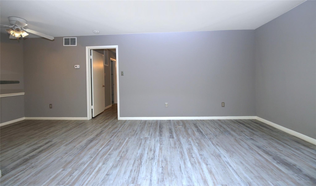 2626 Holly Hall Street - Photo 4