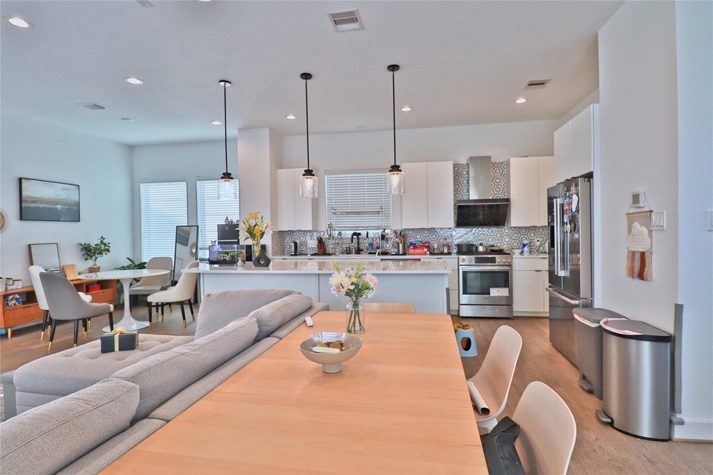 2637 Jackson Street - Photo 8