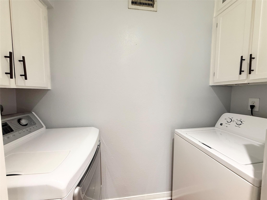 2626 Holly Hall Street - Photo 8