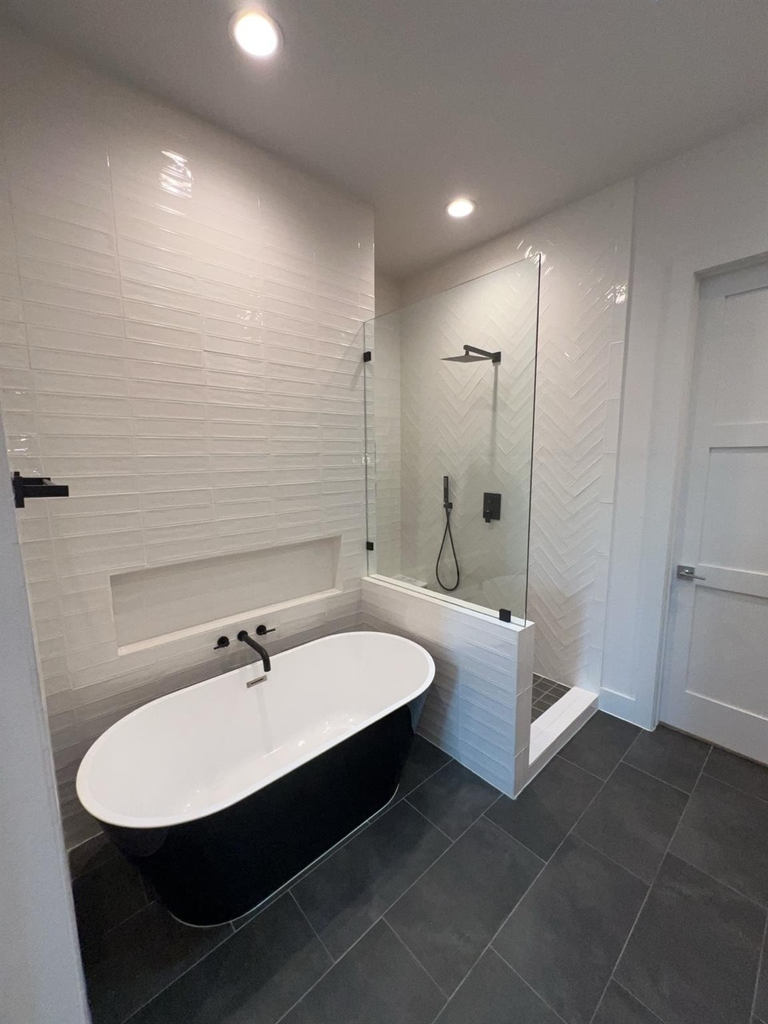 2414 Gray Street - Photo 10