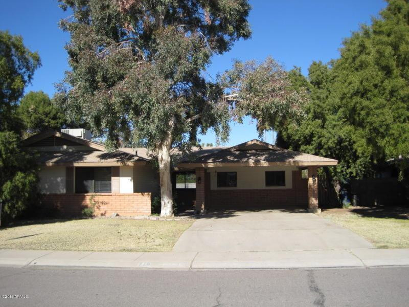 718 E Manhatton Drive - Photo 0