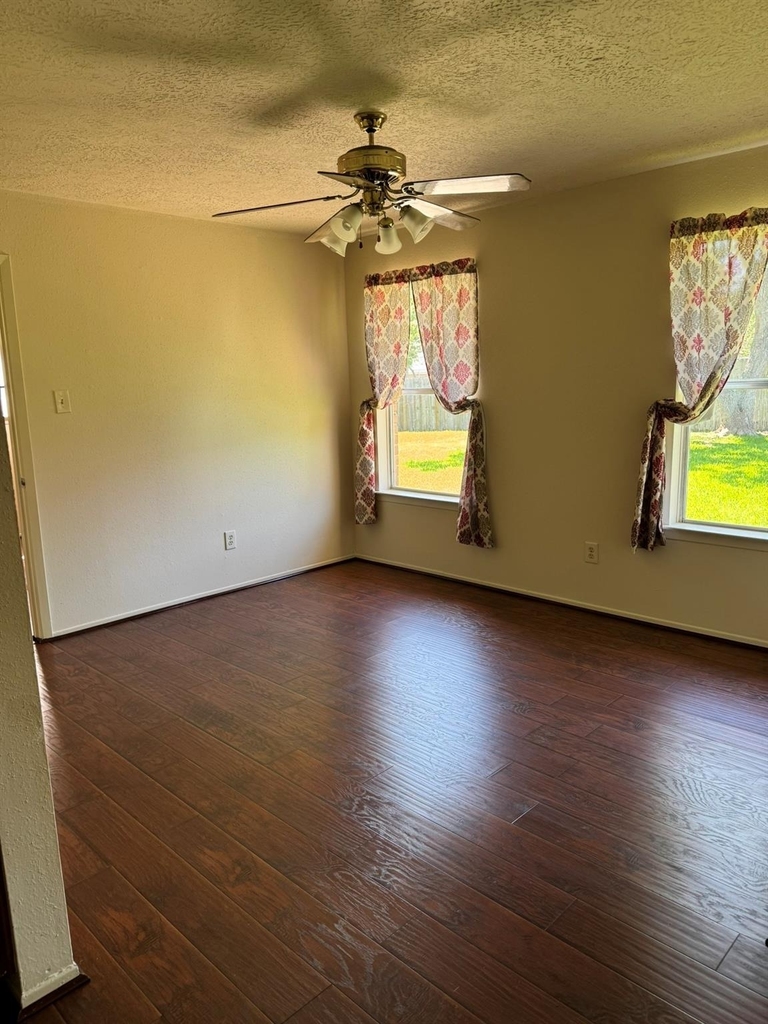 5614 Country Green Street - Photo 5