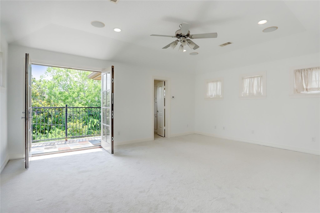 6341 Mercer Street - Photo 11