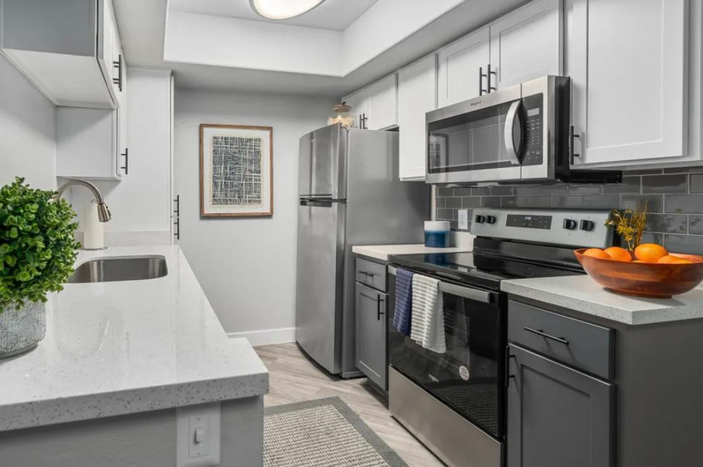 5959 W Greenway Road - Photo 4