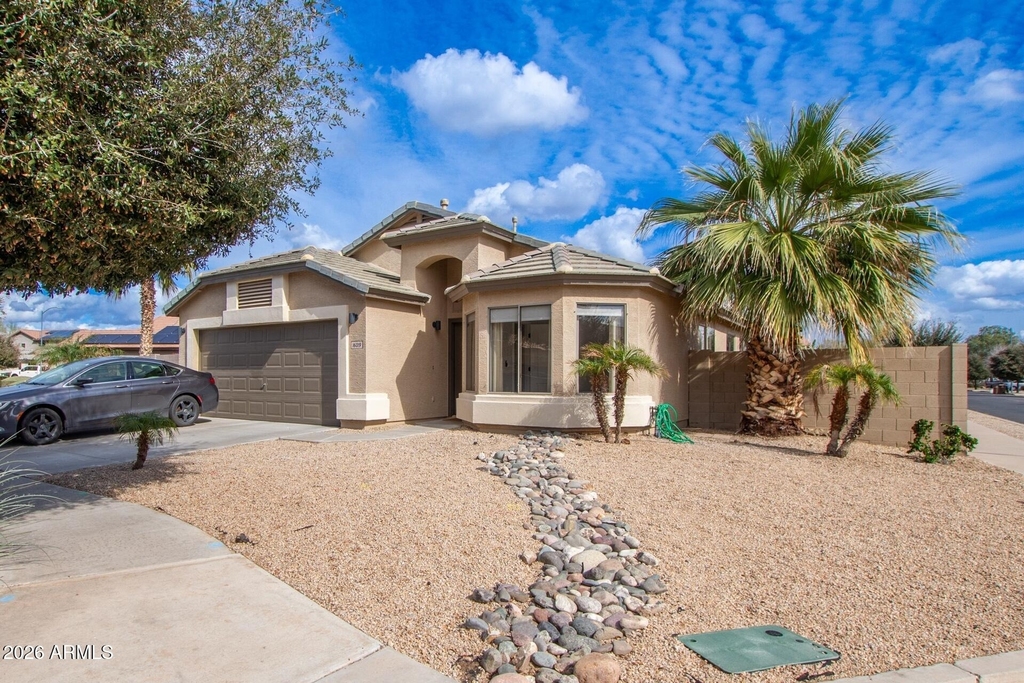 16019 W Linden Street - Photo 1
