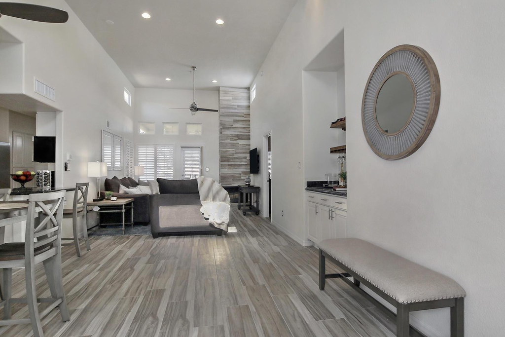 11333 N 92nd Street - Photo 2