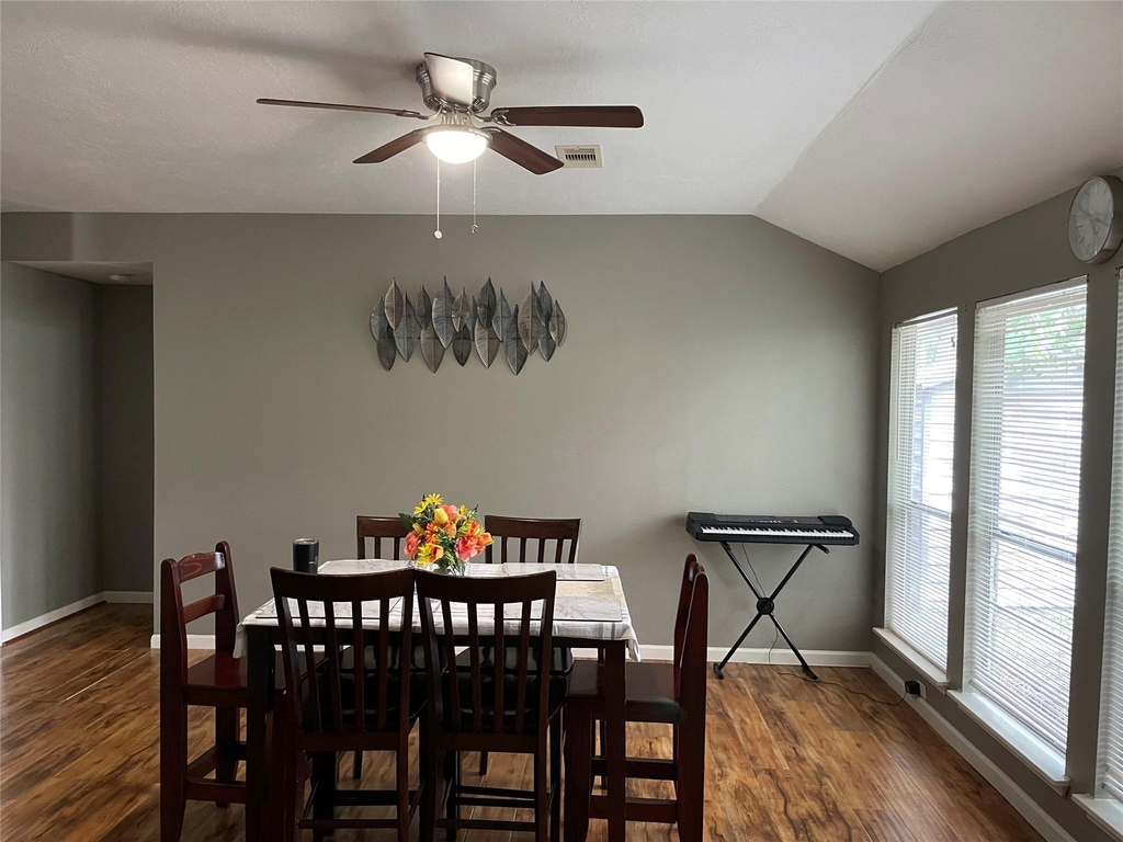4918 Sterling Crossing - Photo 3