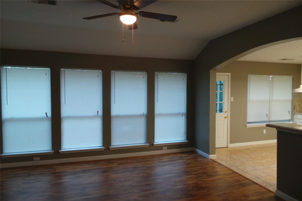 4918 Sterling Crossing - Photo 7