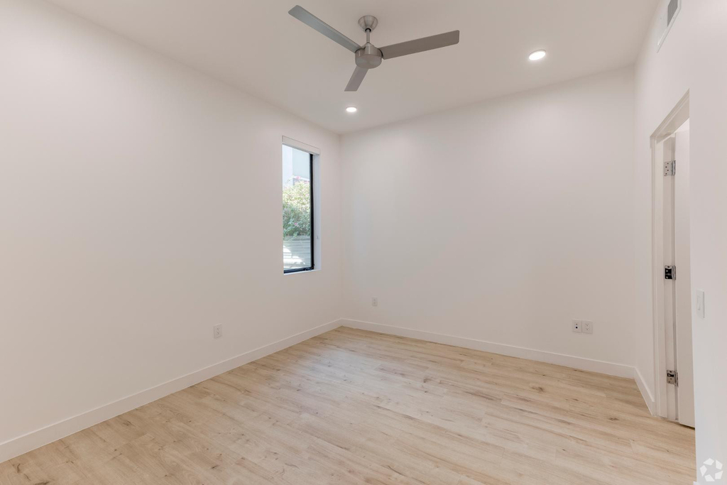 531 E Willetta Street - Photo 7