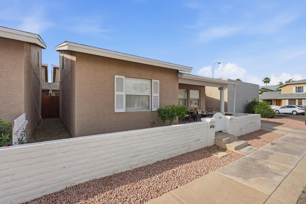 2929 E Broadway Road - Photo 1