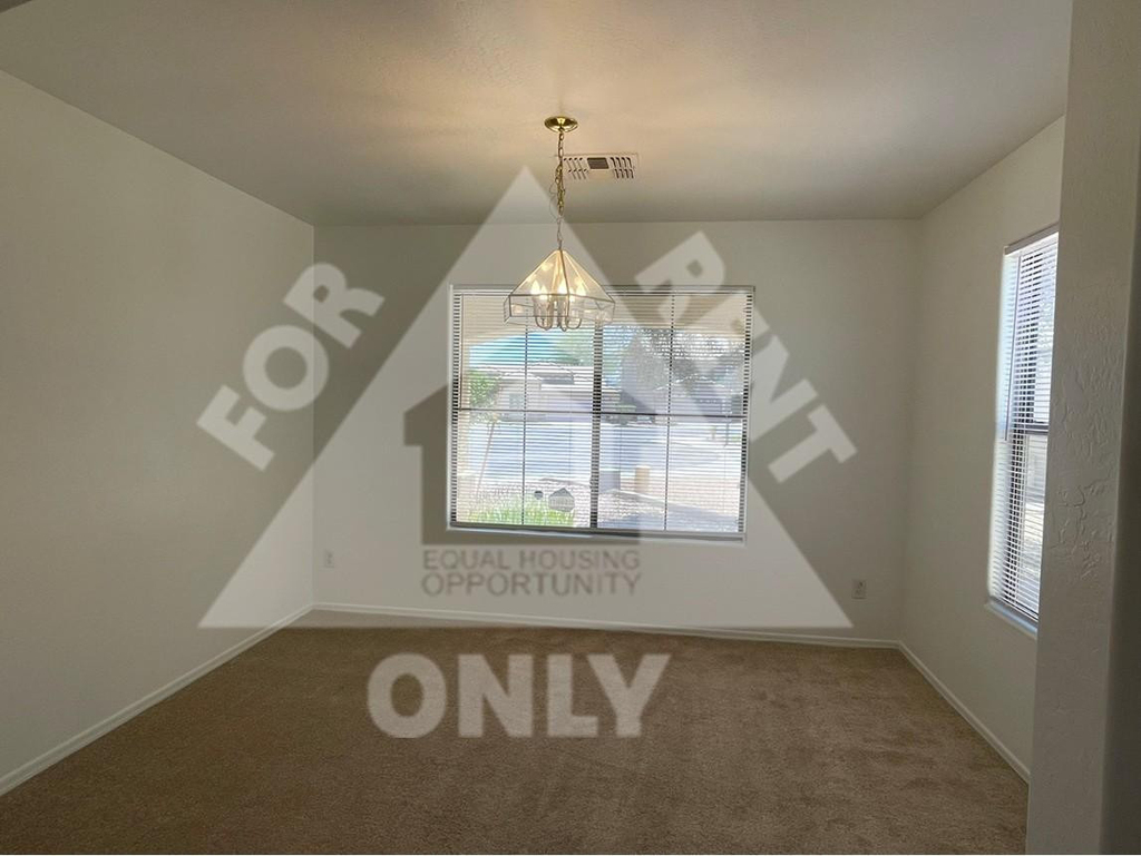2602 S 112th Drive - Photo 9