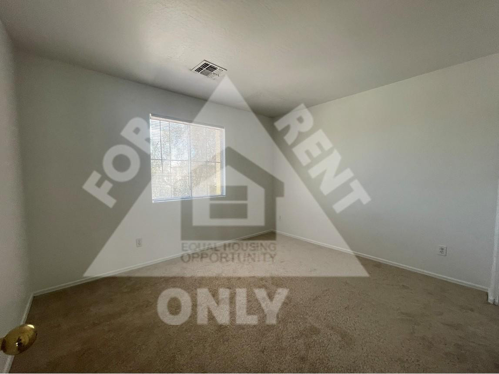 2602 S 112th Drive - Photo 10