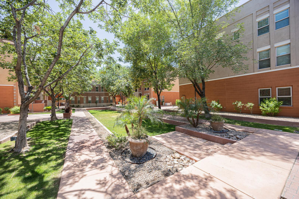 563 W 6th Street - Photo 21