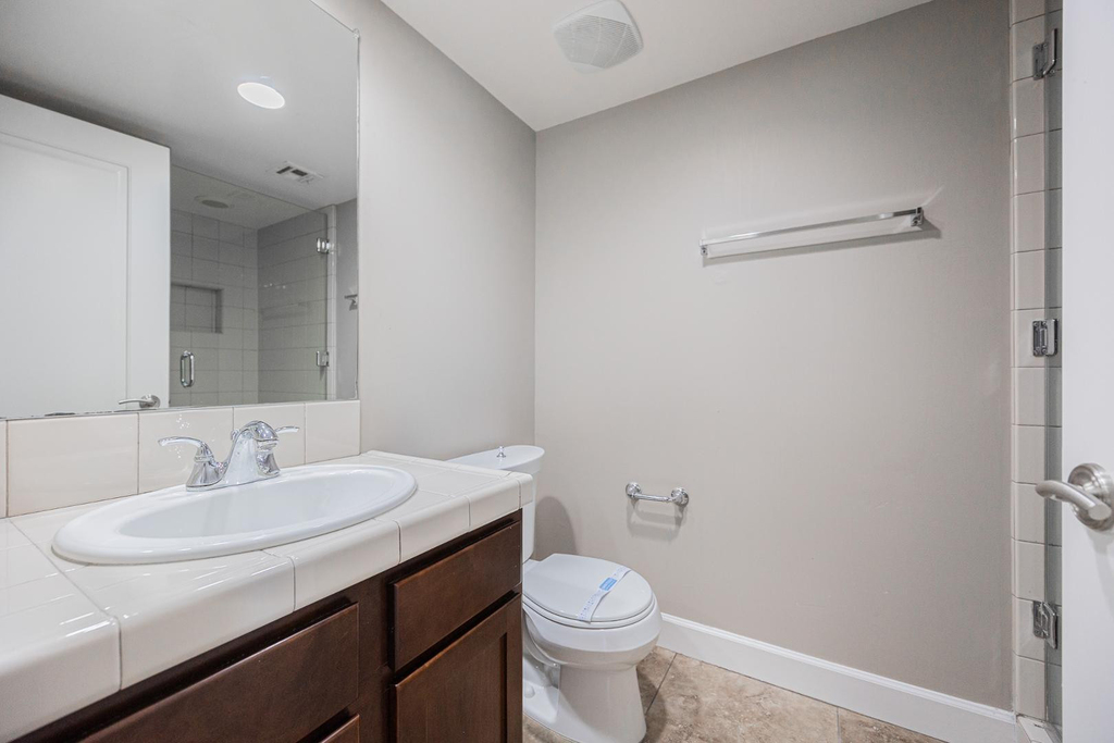 563 W 6th Street - Photo 11