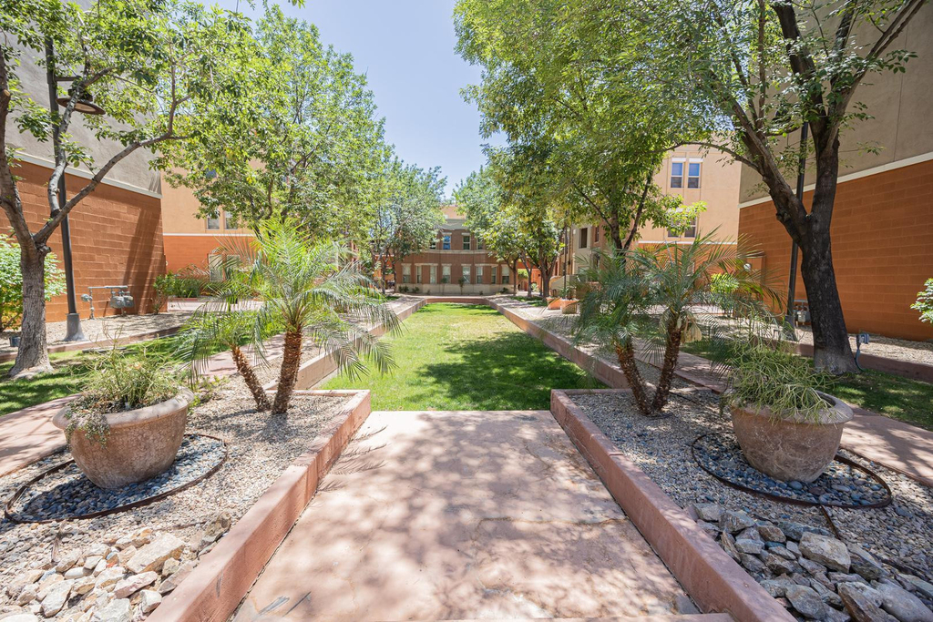 563 W 6th Street - Photo 22