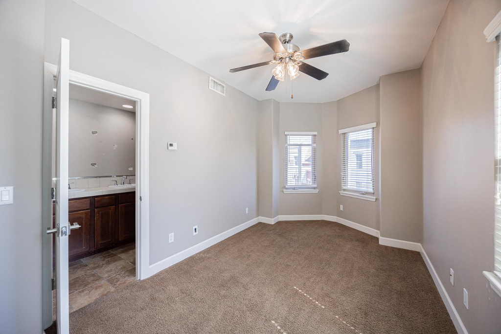 563 W 6th Street - Photo 14