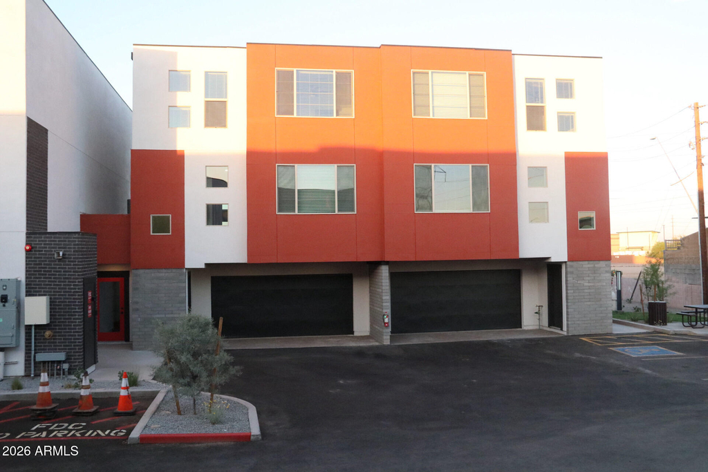 630 N Power - Photo 0