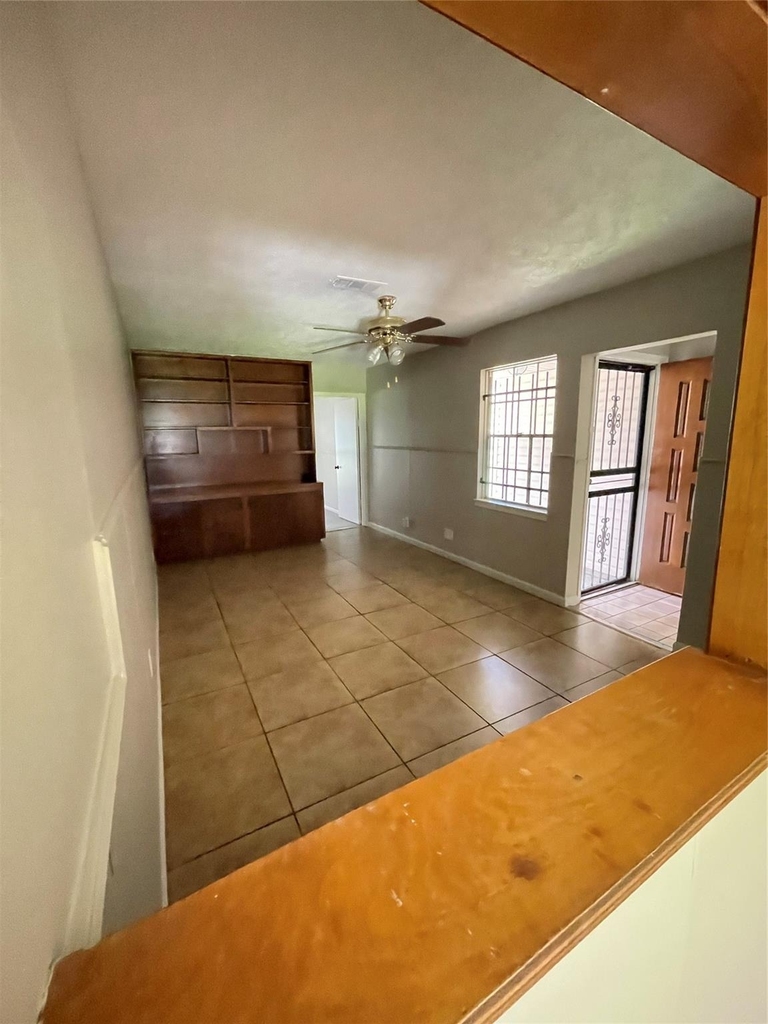 1212 Avenue M - Photo 4