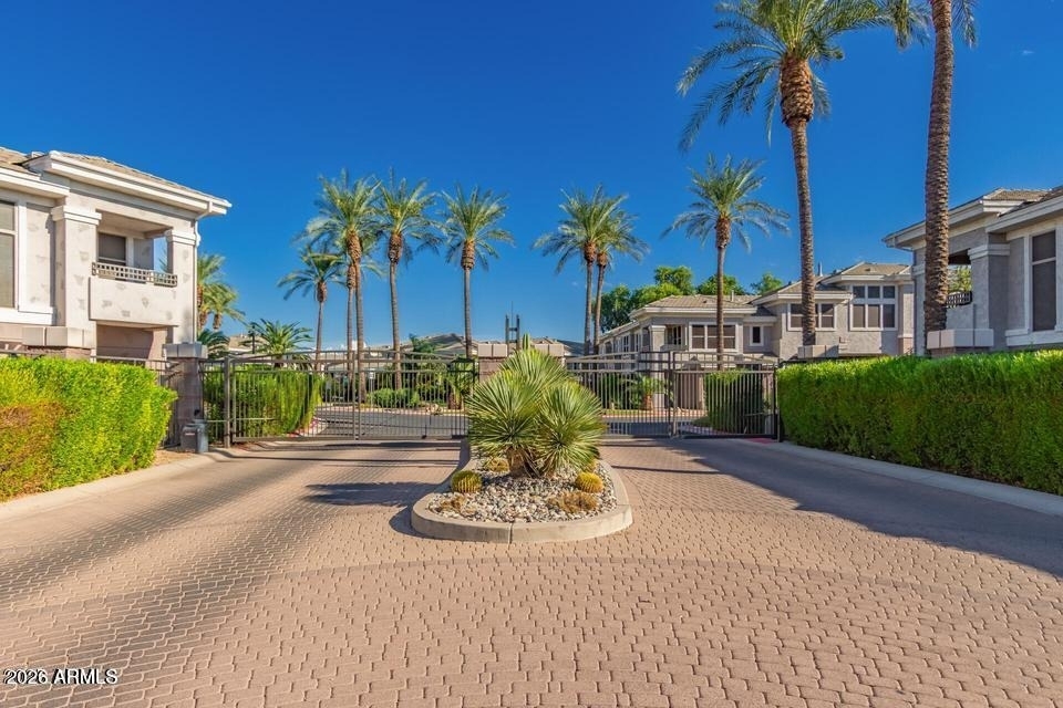 15221 N Clubgate Drive - Photo 1