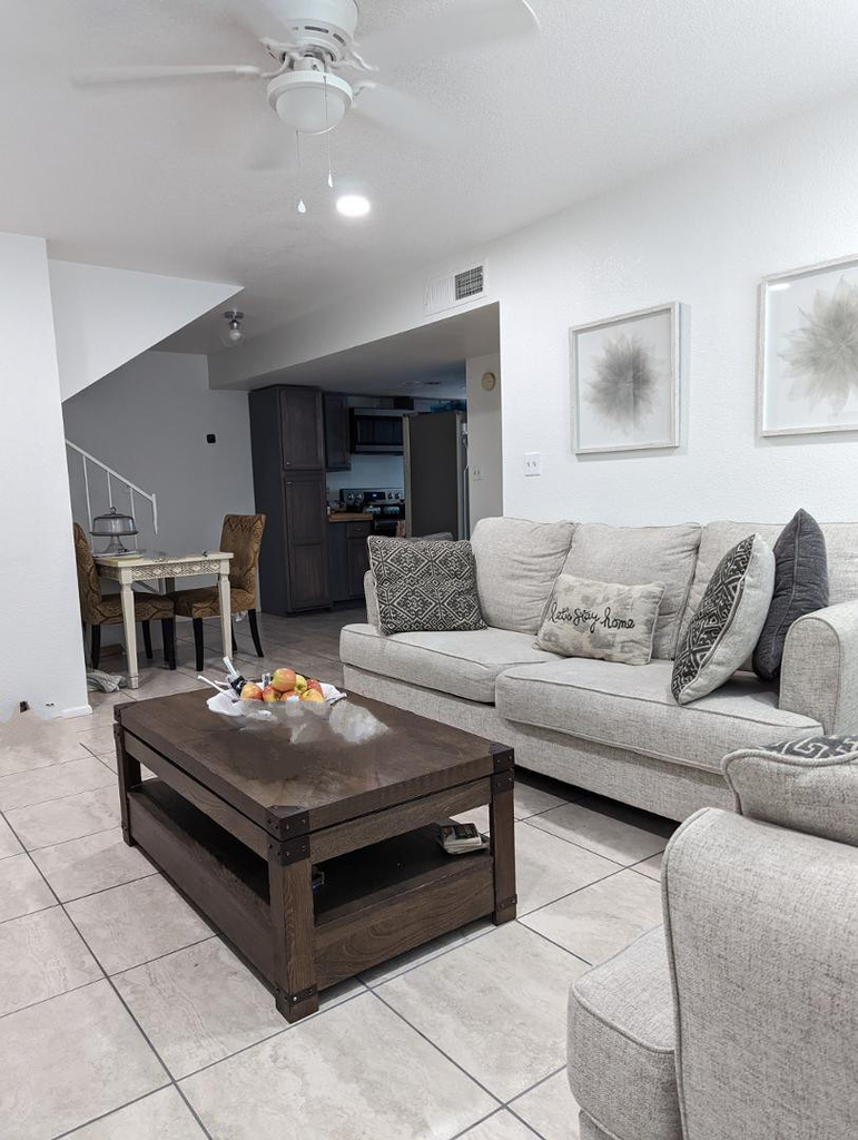 306 E Ludlow Drive - Photo 8