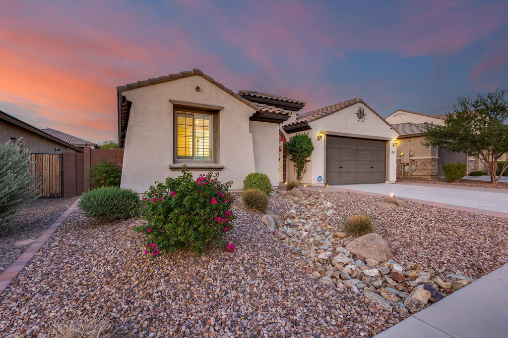 7308 W Tombstone Trail - Photo 1