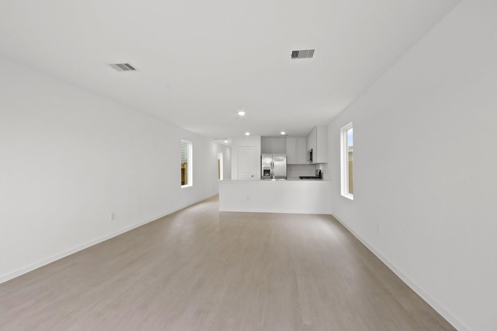 18262 Via Aurelia Drive - Photo 4