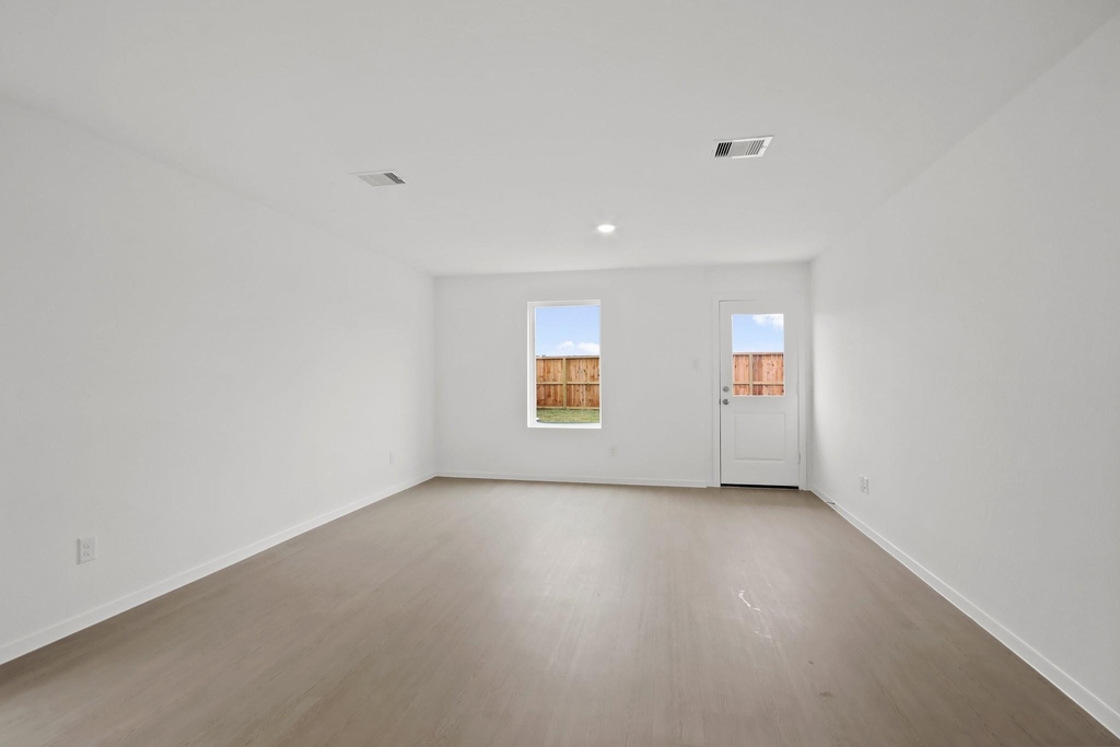 18262 Via Aurelia Drive - Photo 3