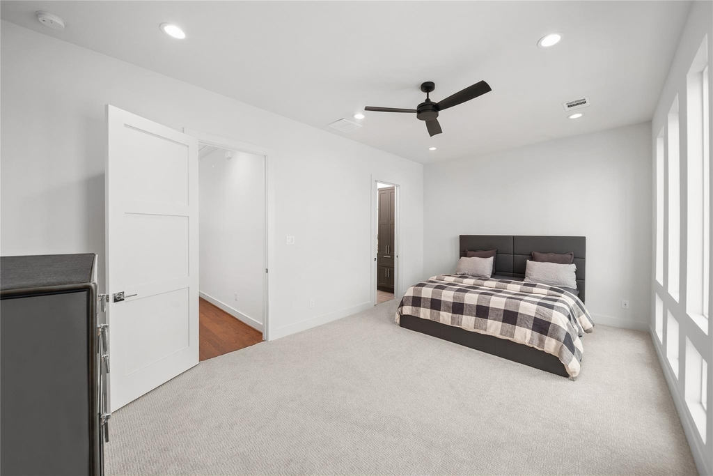 2408 Gray Street - Photo 7