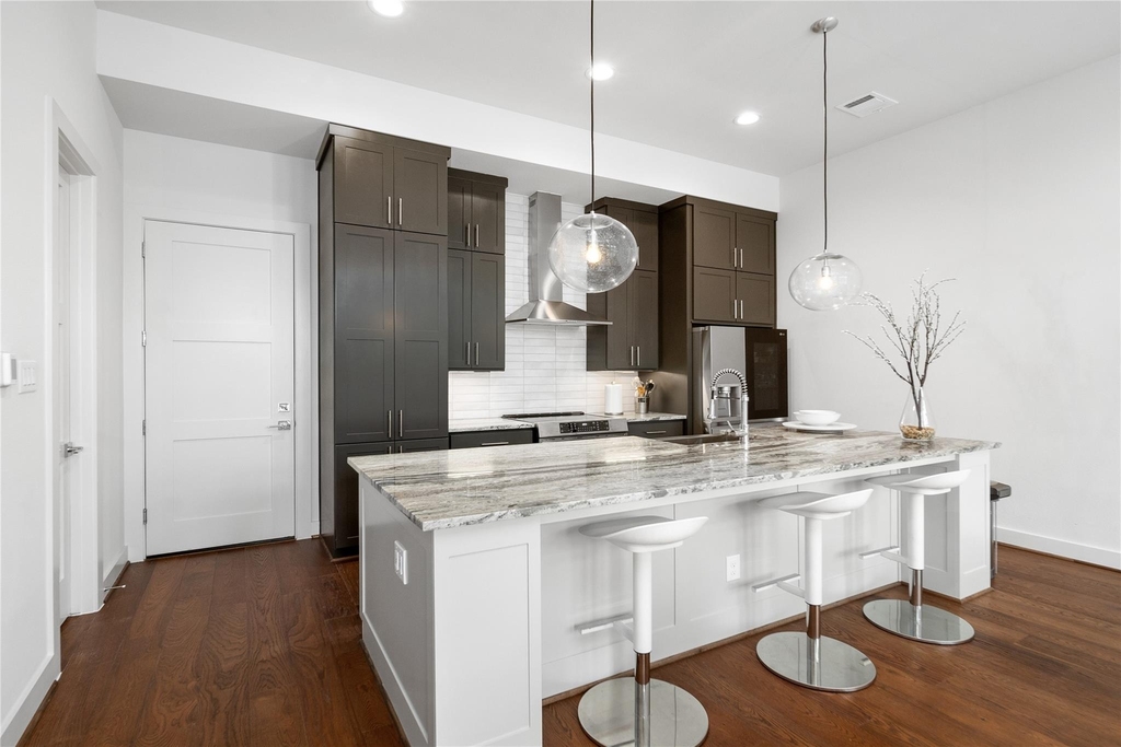 2408 Gray Street - Photo 4