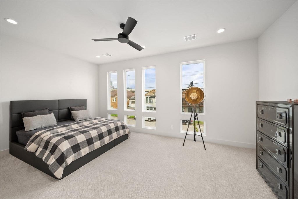 2408 Gray Street - Photo 8