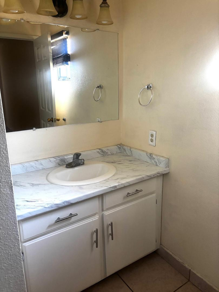 1738 N C Avenue - Photo 7