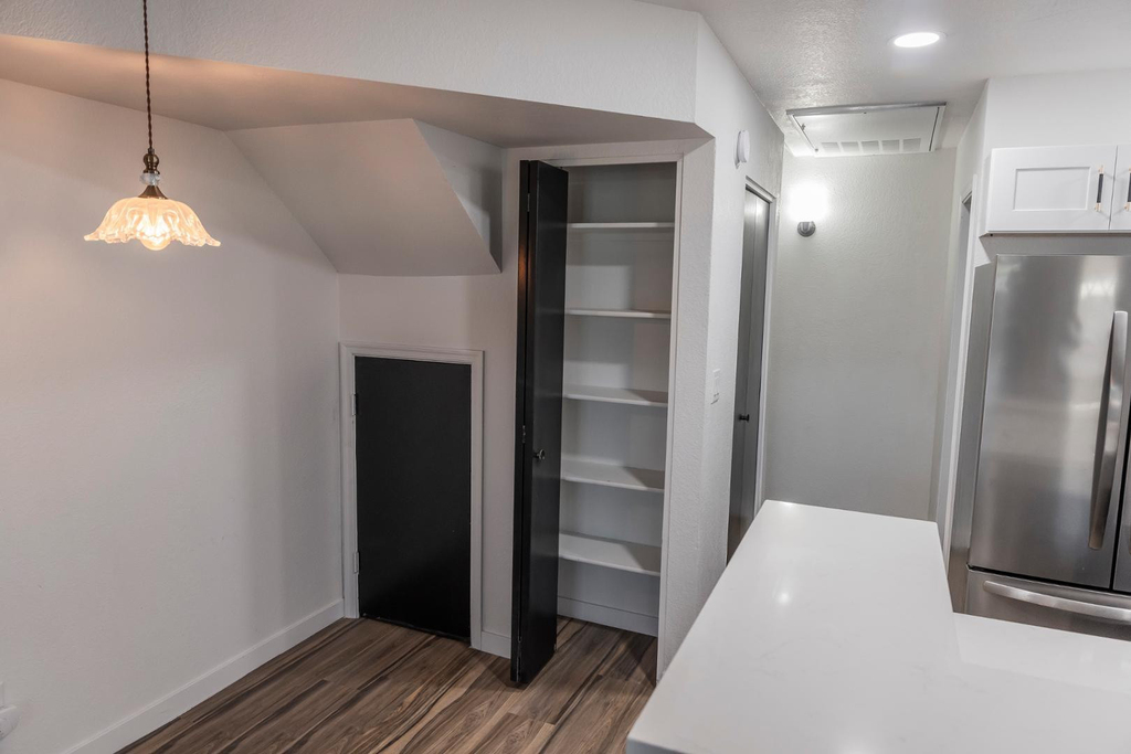 2301 E University Drive - Photo 2