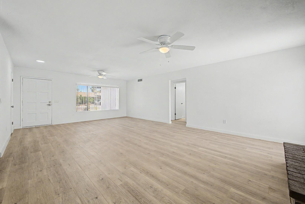 935 W Santa Cruz Drive - Photo 7