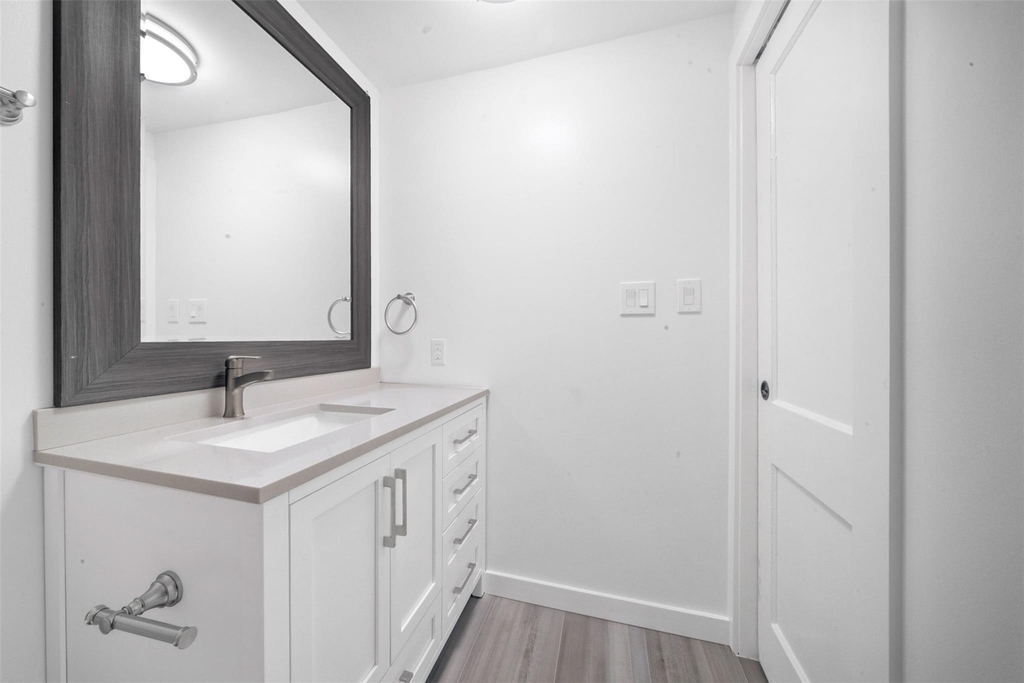 129 E 31st 1/2 Street - Photo 17