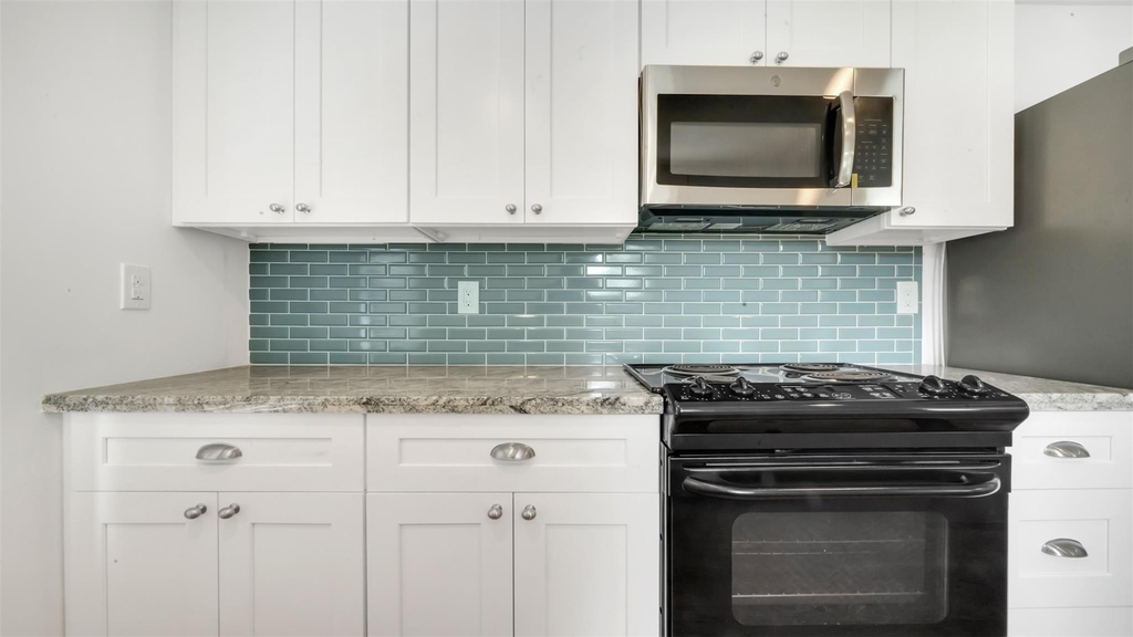 129 E 31st 1/2 Street - Photo 8