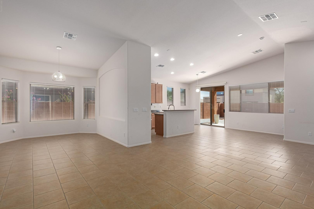 15273 W Edgemont Avenue - Photo 11