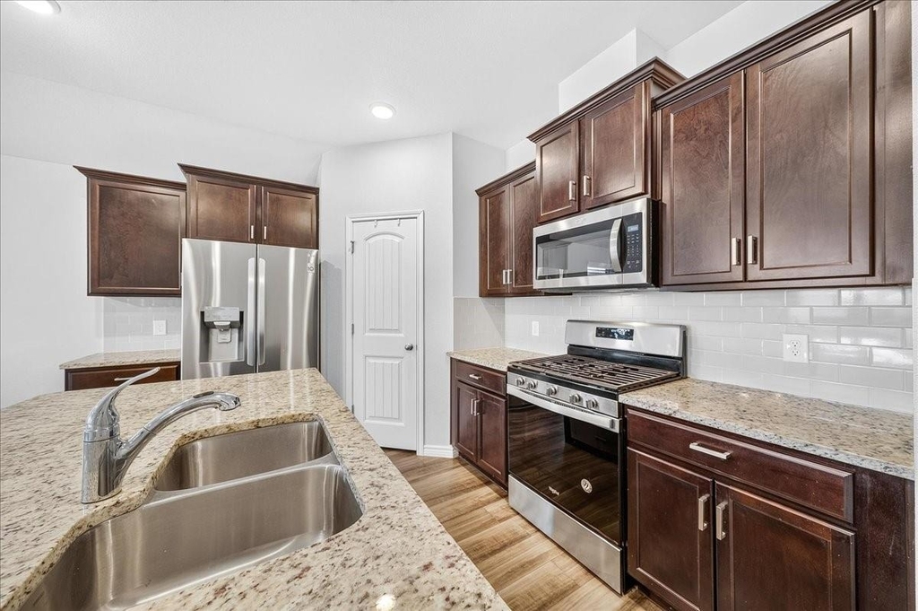 7826 Bullrider Drive - Photo 11