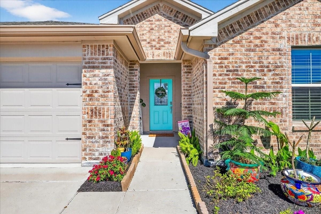 7826 Bullrider Drive - Photo 6