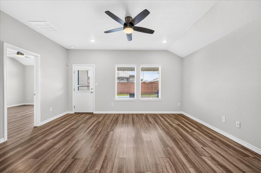 7826 Bullrider Drive - Photo 6